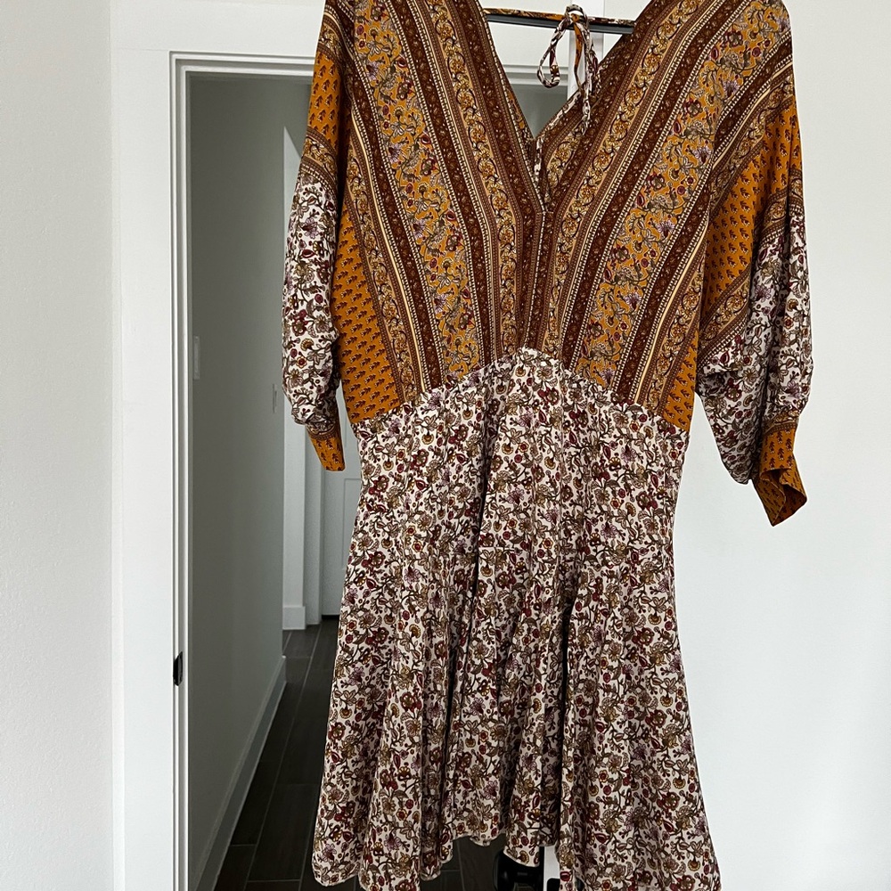 Aakaa Brown and White V-Neck Bishop Sleeve Sundress